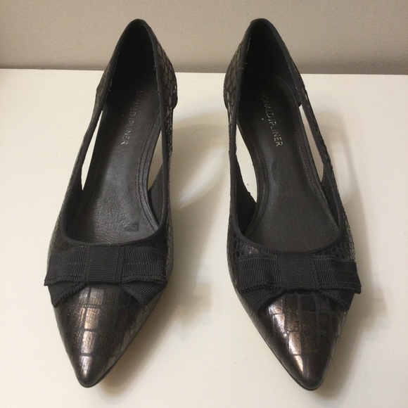 Donald Pliner Dova  Cutout Bow Kitten Heel Pump Croc Embossed Bronze Shoes 8 M - Picture 1 of 16